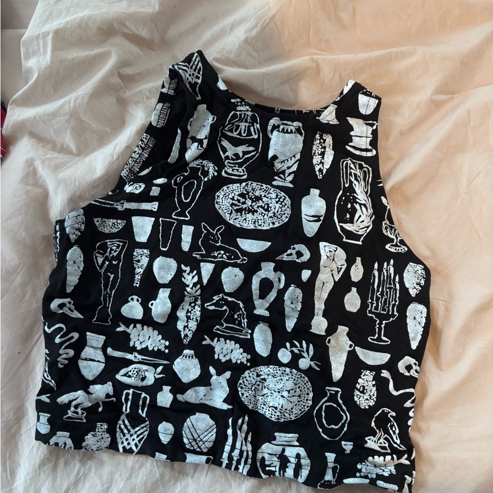 Black and White Graphic Women's Top